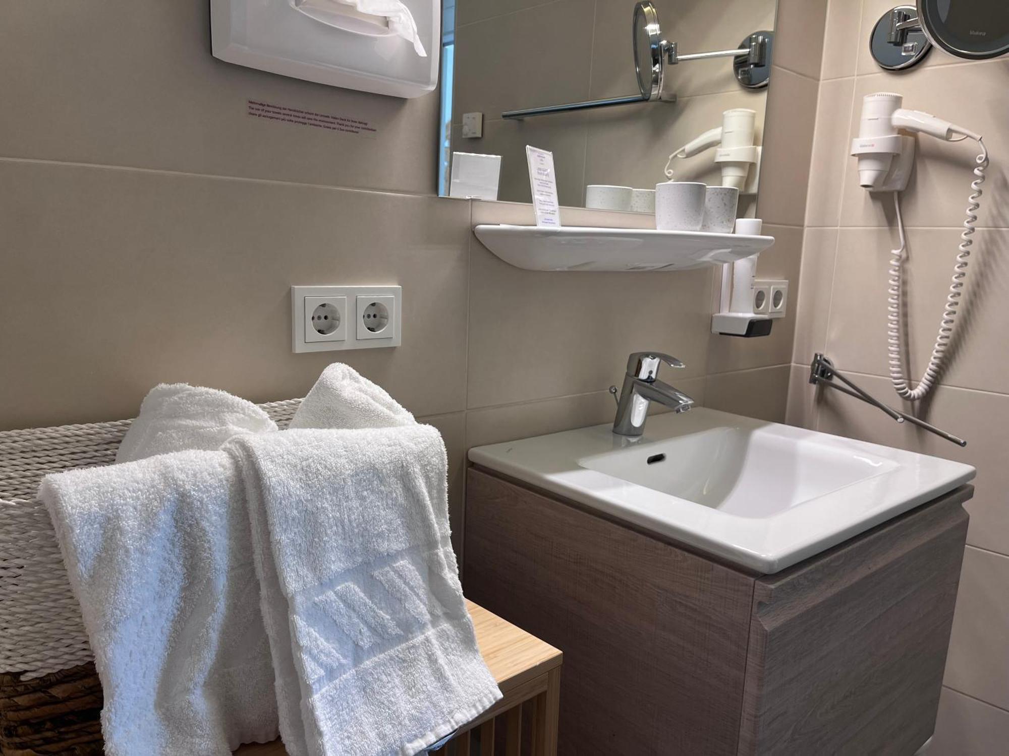 Strandhotel Kaerntnerhof Pörtschach am Wörthersee 외부 사진